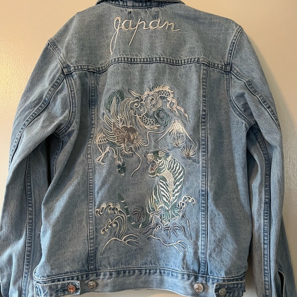 Pacsun Women Jean Jacket Vintage Tiger Japan Embroidered Light Wash denim Medium - Picture 4 of 8